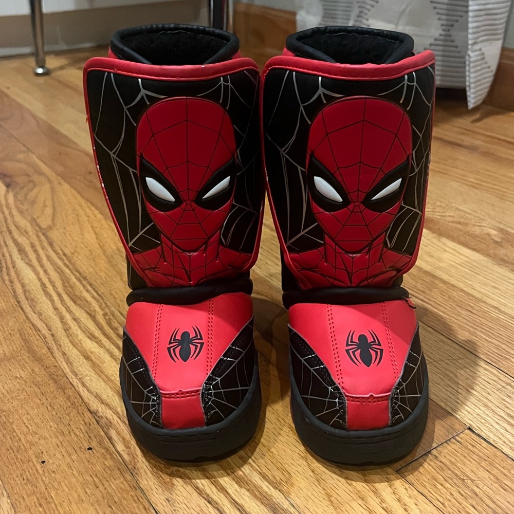 Spider-Man Snow Boots Kids Size 10